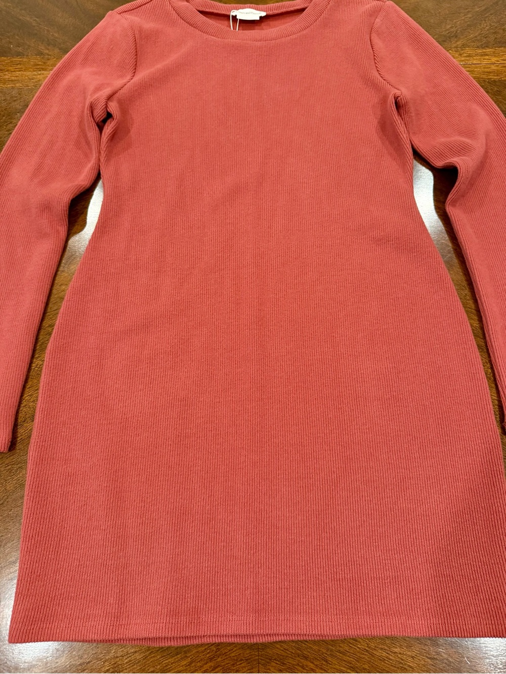 Lovers and Friends Long Sleeve Bodycon Mini Dress in Rose. L - Picture 4 of 12